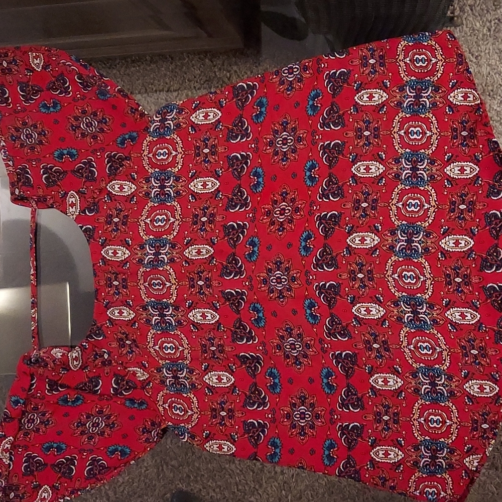 Pink Rose style casual shirt, size small.
